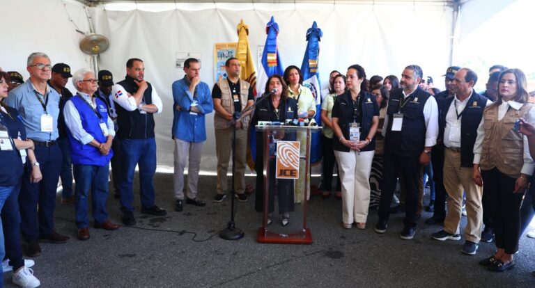 JCE y PGR dan apertura a votaciones en 21 recintos penitenciaros; presos preventivos solo votarán en el nivel presidencial