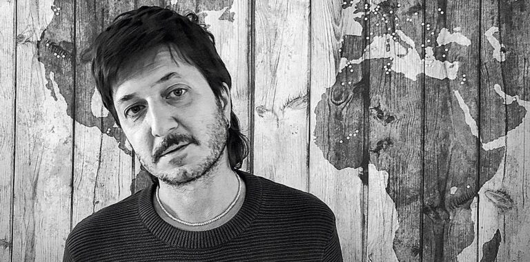 Alberto Torres Blandina publica con Candaya su nueva novela Tierra