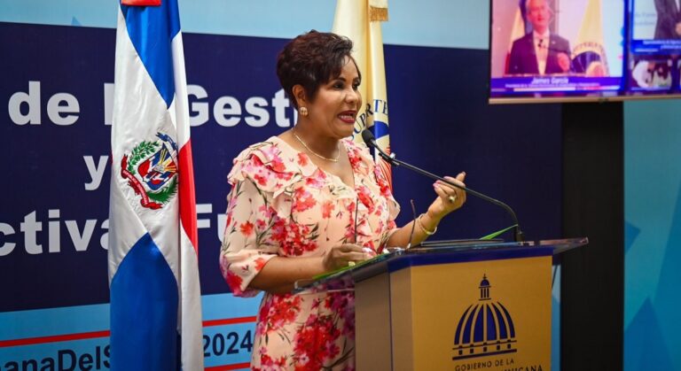 Josefa Castillo dice crecimiento de 22 por ciento en seguros se debe a estabilidad macroeconómica y a eficaz supervisión