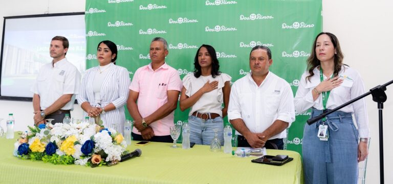 Dos Pinos celebra el Día Mundial de la Leche con organizaciones ganaderas de Santiago Rodríguez y Dajabón