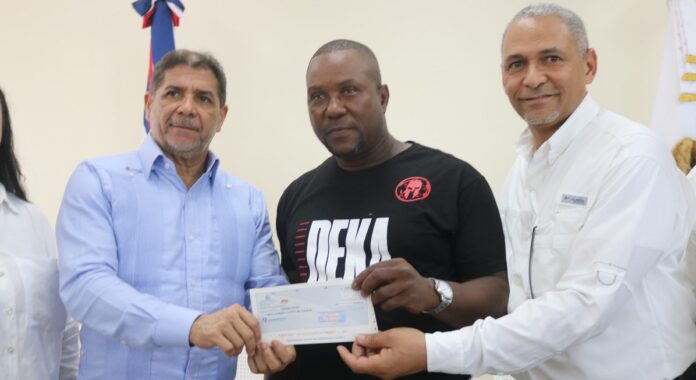 Ayuda llega a Nagua