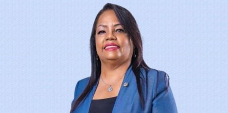 Ex diputada Servia Iris Familia llama a unirse en cruzada de respaldo a jornada de repatriaciones dispuesta por presidente Luis Abinader  