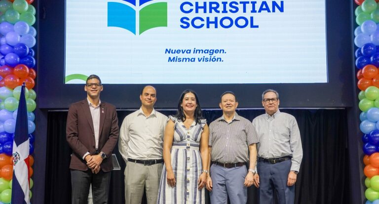 MI-EL Christian School presenta nueva identidad institucional en su 25 aniversario