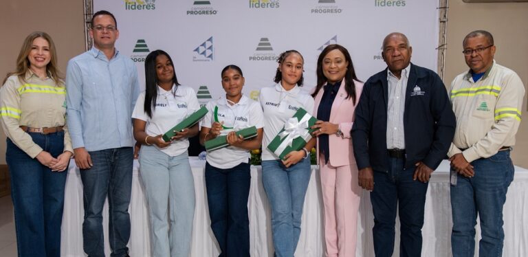 ECOLÍDERES de Cementos Progreso Dominicana transforma en líderes ambientales a más de 4,000 jóvenes  