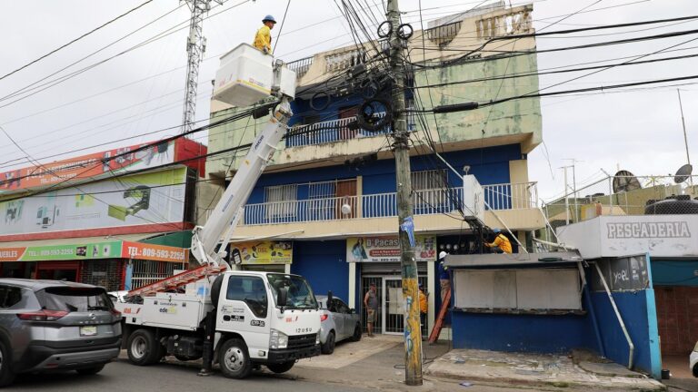 Edeeste y Pgase fiscalizan a clínica y colmado de Santo Domingo Este por anomalías afectaban la facturación eléctrica