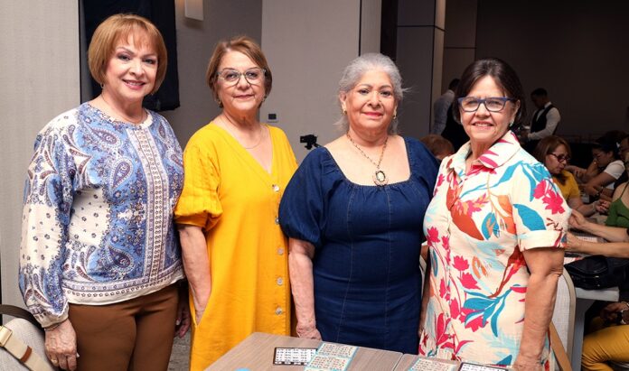 2-Maritza de Henríquez, Lourdes Domínguez,5