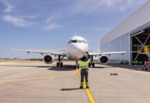 FL Technics en Punta Cana abre sus instalaciones con la llegada de la primera aeronave