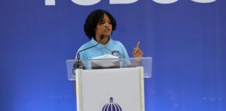 Estudiante de quinto grado invita a niños dominicanos a aprovechar cada día de clases
