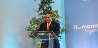 Santos Badía llama a empresas a financiar becas: “La mejor inversión que se puede hacer en RD es la educación”