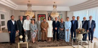*Vicepresidente de El Salvador comparte con destacados empresarios dominicanos durante visita a Santo Domingo*