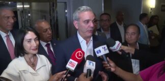Abinader teme o no confía en la prensa dominicana de N. York