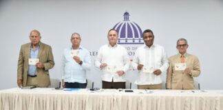 INPOSDOM y Comisión Nacional del Cacao conmemoran 50 años de trayectoria con sello postal