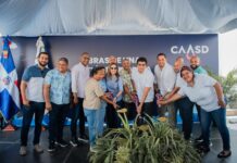 Fellito Suberví deja iniciado el saneamiento de cañada Santa Clara y red de alcantarillado sanitario, en Capotillo