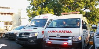 Déficit en el CRUE: cientos solicitan ambulancias y solo unos cuantos pueden reciben atención.