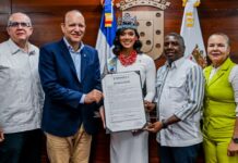 Ayuntamiento de Santiago reconoce a la Miss Mundo 2026 Joheirry Mola como “Visitante Distinguida”