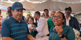 Fuerza del Pueblo beneficia a cientos de familiasde SDE con el «Mercado del Pueblo»