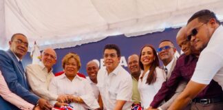 Fellito Suberví deja iniciados trabajos de saneamiento cañada Boronota, en SDN