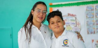 Gobierno reconoce como Estudiantes de la Semana a Kender Soto y Rafael Ureña, destacados en olimpiadas nacionales e internacionales